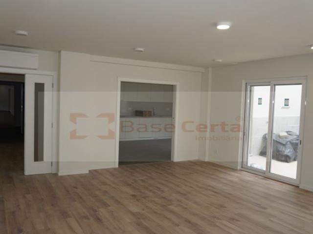Apartamento venda em Santa Clara, Lisboa