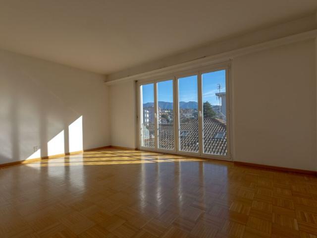 Wohnung kaufen in Chiasso, Tessin