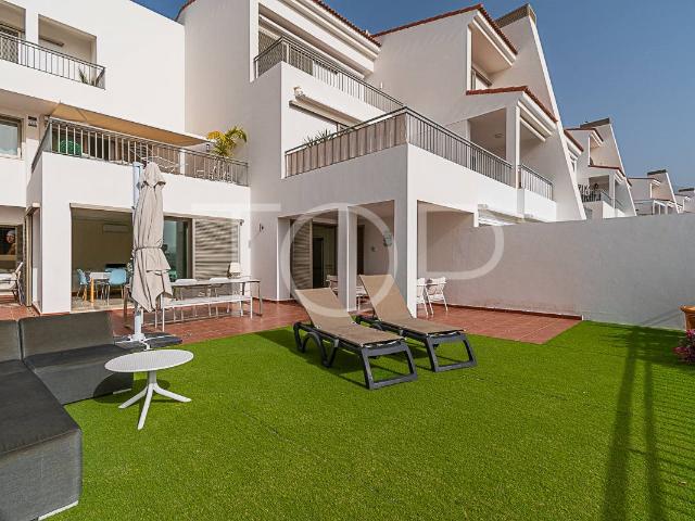 Apartamento en venta en La Caleta, Adeje