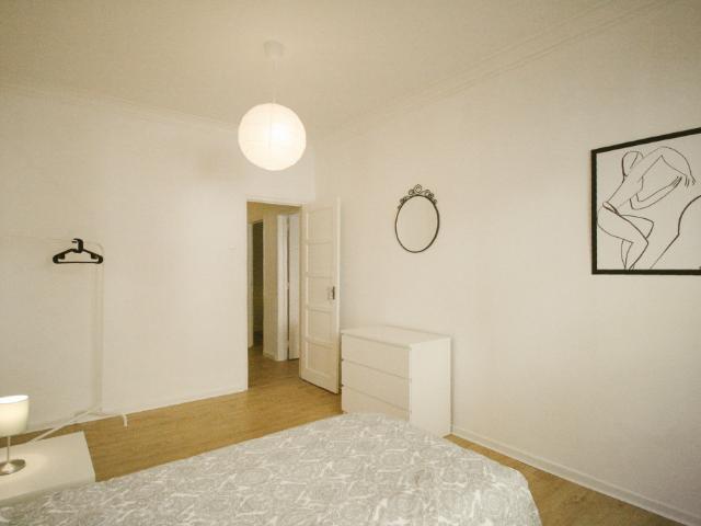 Quarto alugar em Vale de Carenque, Queluz