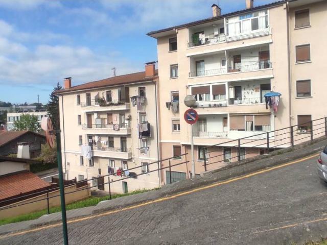 Piso en venta en Areta, Aiara
