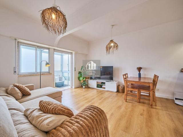 Apartamento venda em Almada, Setúbal