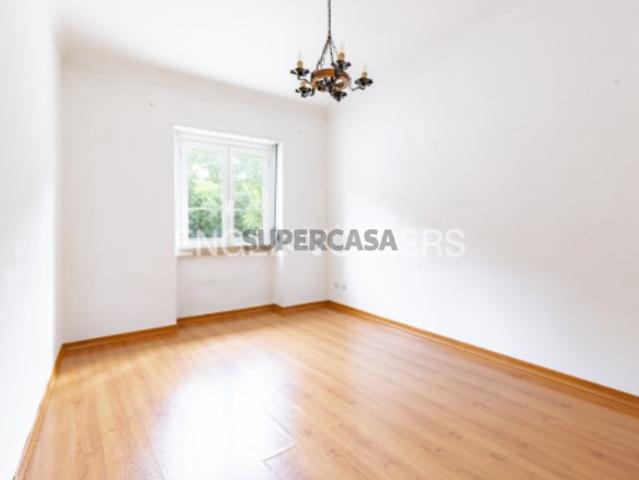 Casa venda em São Francisco Xavier, Lisboa