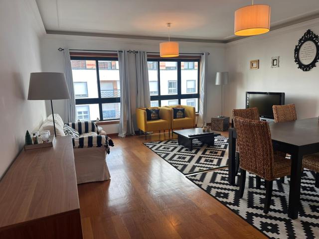 Apartamento alugar em Núcleo Urbano Histórico de Algés, Oeiras