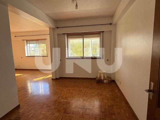 Apartamento alugar em Núcleo Urbano Histórico de Oeiras, Oeiras