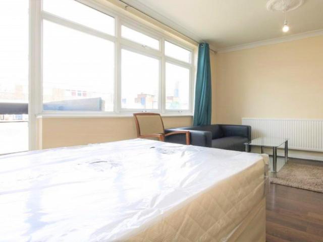 Room for rent in Hoxton, Greater London