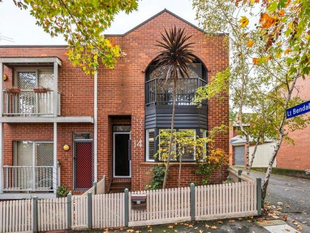 Townhouse for sale in Camerons Creek, Victoria