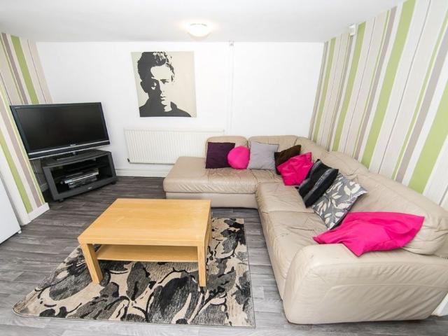House for rent in Burley, West Yorkshire