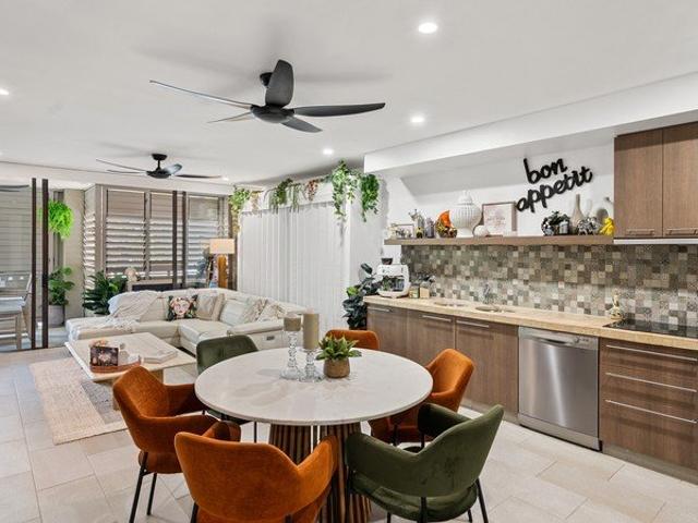 Apartment for sale in Palm Cove, Queensland