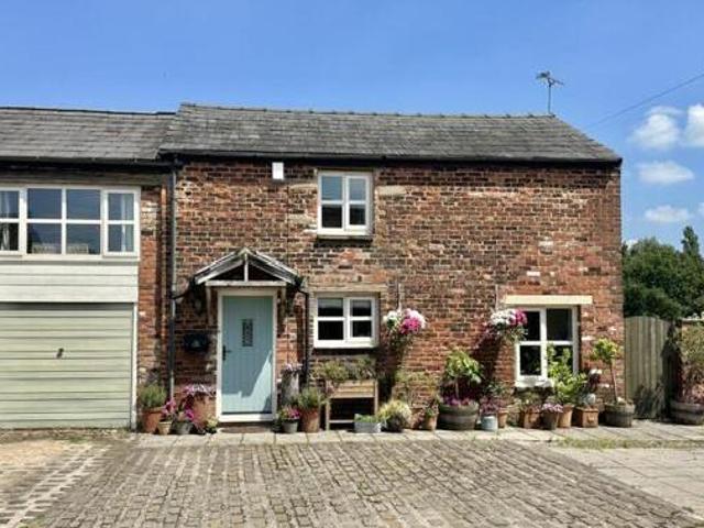 House for sale in Roby Mill, Lancashire