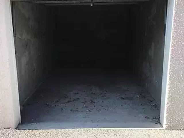Garage location à Lunel, Hérault