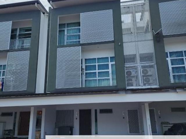 House for sale in Kuching
