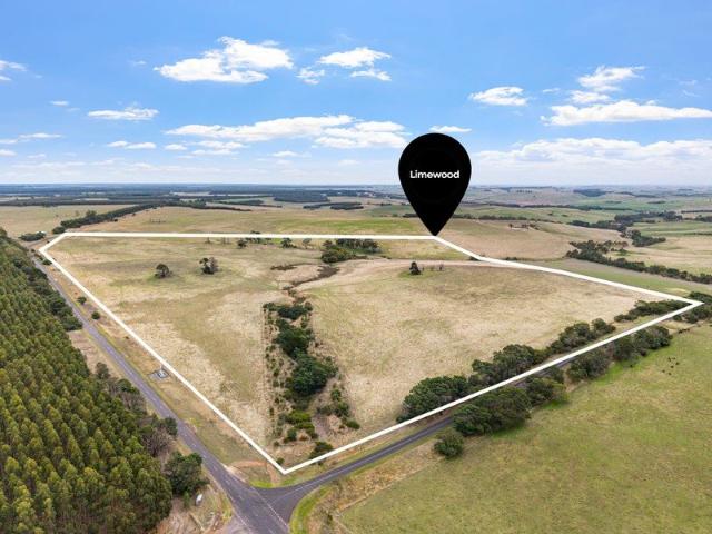 Cottage for sale in Grassdale, Victoria