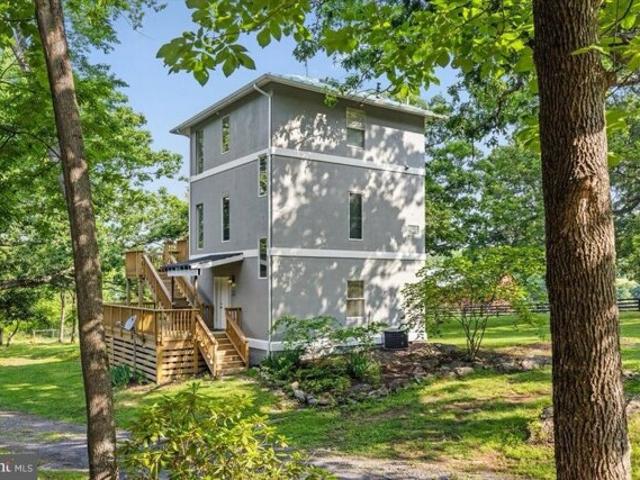 House for sale in Middletown