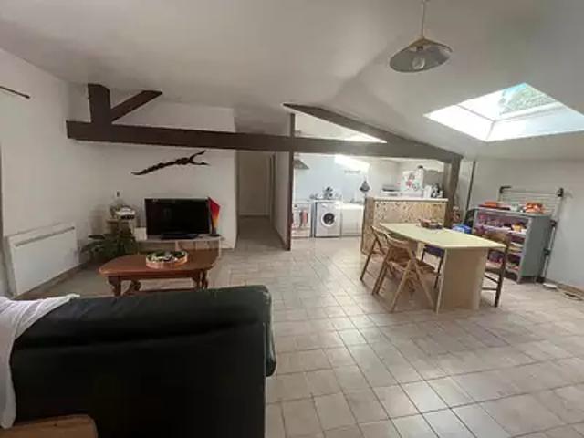 Appartement location à Lussac les Châteaux, Lussac-les-Châteaux