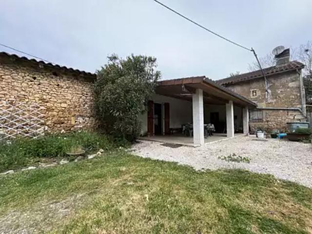 Maison vente à Nontron, Lussas-et-nontronneau