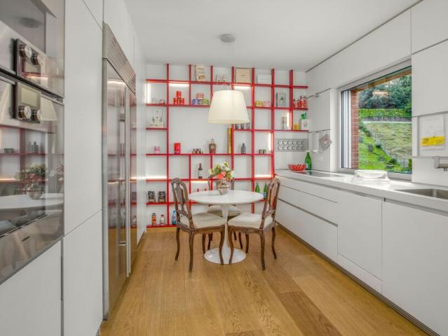 Wohnung kaufen in Collina d'Oro, Tessin