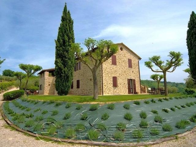 Rustico in vendita a Assisi, Umbria