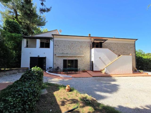 Rustico in vendita a Campiglia Marittima, Toscana