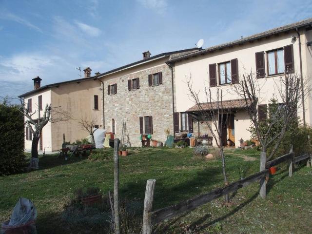 Rustico in vendita a Alta Val Tidone, Nibbiano