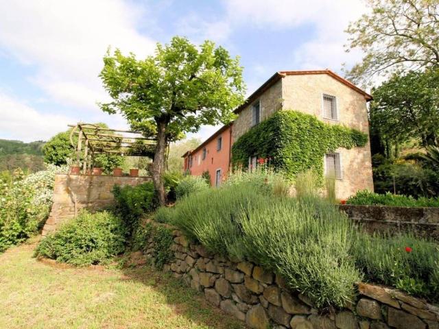 Rustico in vendita a Buggiano, Toscana