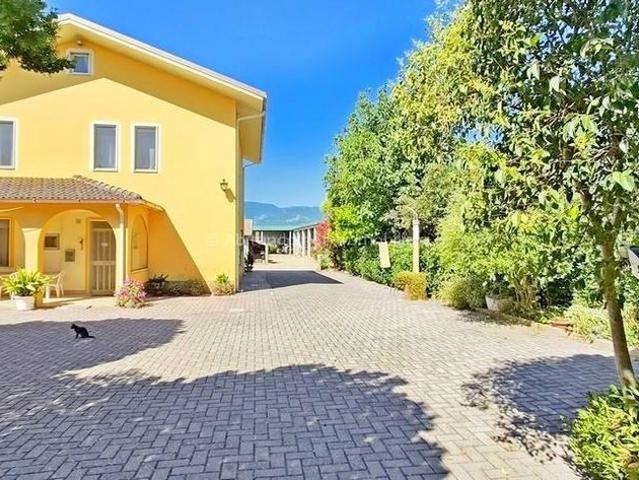 Rustico in vendita a Loreto Aprutino, Pescara