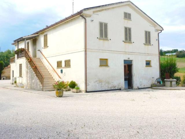 Rustico in vendita a Marche, Macerata