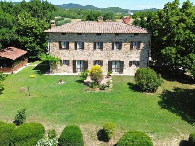 Rustico in vendita a Chiugiana, Corciano