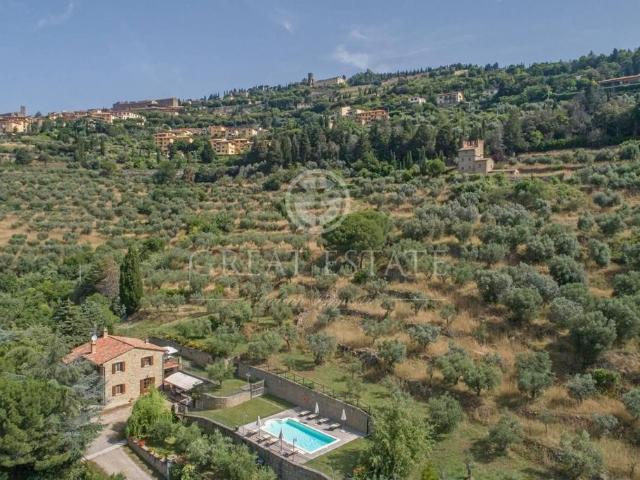 Rustico in vendita a Cortona