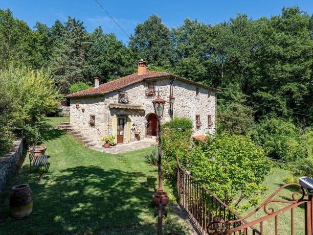 Rustico in vendita a Subbiano, Toscana