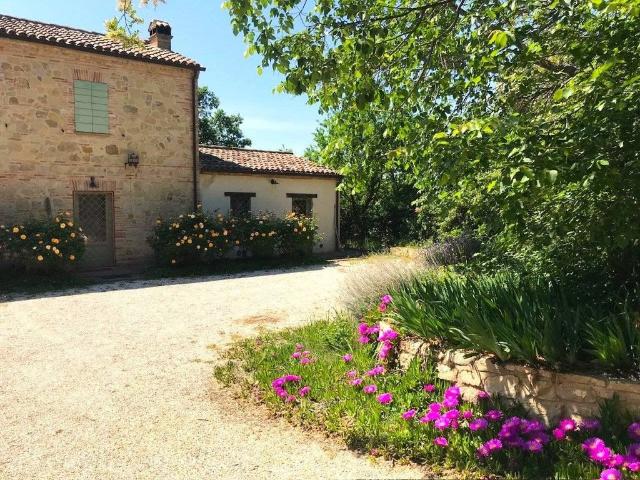 Rustico in vendita a Carignano, Marche