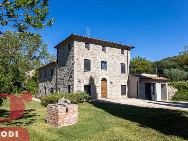 Rustico in vendita a Torreluca, Izzalini