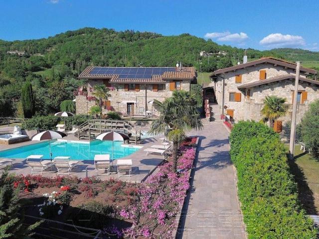 Rustico in vendita a Umbertide, Umbria