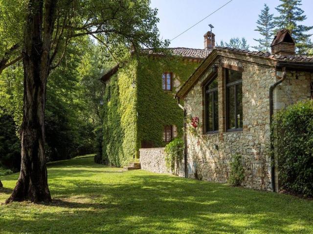 Rustico in vendita a Gaiole in Chianti, Siena