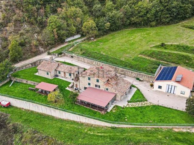 Rustico in vendita a La Montagna, Sansepolcro