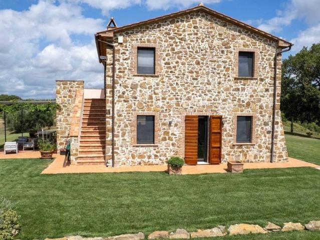 Rustico in vendita a Unione di Comuni Montani Colline del Fiora, Manciano