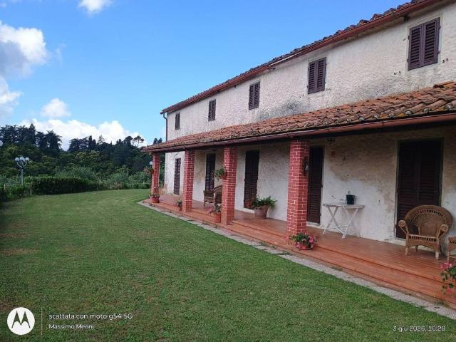 Rustico in vendita a Montevettolini, Toscana