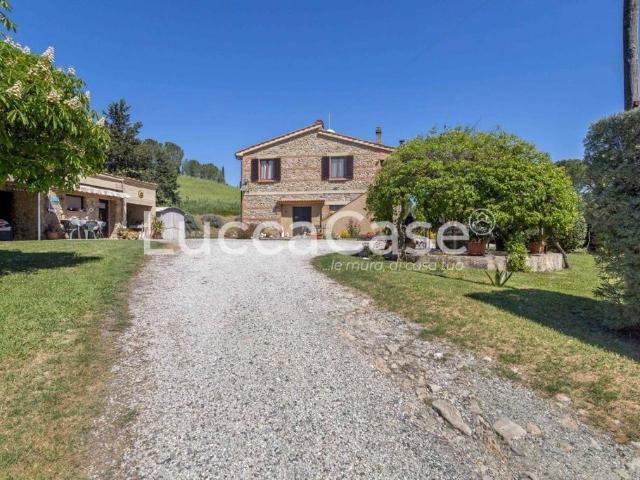 Rustico in vendita a Volterra, Toscana