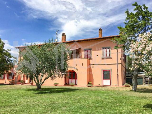 Rustico in vendita a Rosignano Marittimo, Toscana