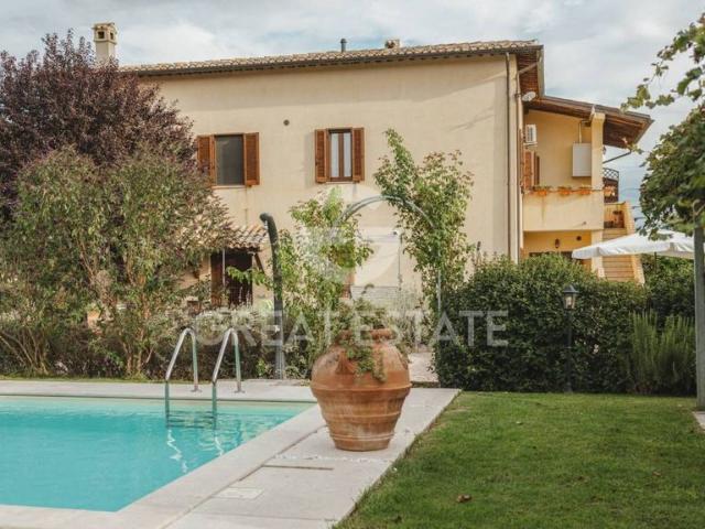 Rustico in vendita a Montefalco, Umbria