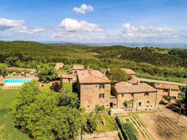 Rustico in vendita a Monteroni D'arbia, Toscana