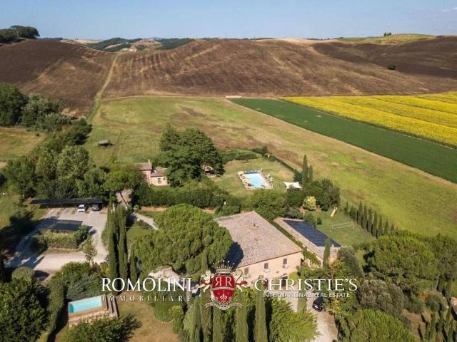 Rustico in vendita a Monteroni D'arbia, Toscana