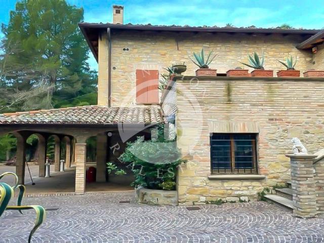 Rustico in vendita a Centro Storico, Pesaro