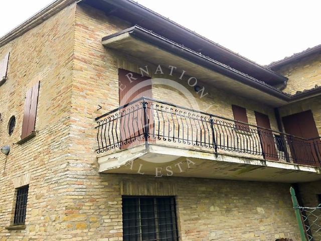 Rustico in vendita a Centro Storico, Marche