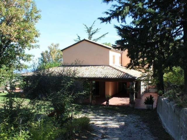 Rustico in vendita a Pesaro, Pesaro E Urbino