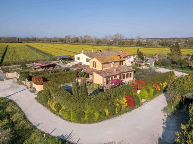 Rustico in vendita a Ponsacco, Toscana