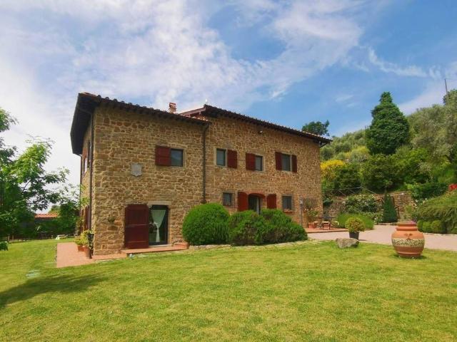 Rustico in vendita a Unione di Comuni Valdarno e Valdisieve, Reggello