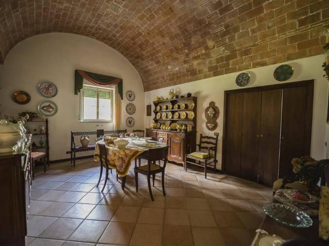 Rustico in vendita a San Giuliano Terme, Pisa