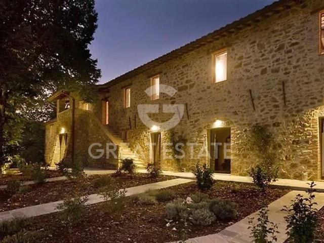 Rustico in vendita a Passignano Sul Trasimeno, Umbria