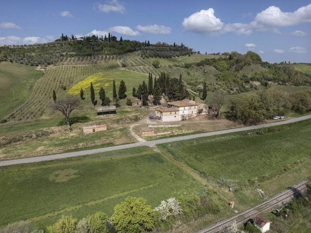 Rustico in vendita a Montalcino, Toscana